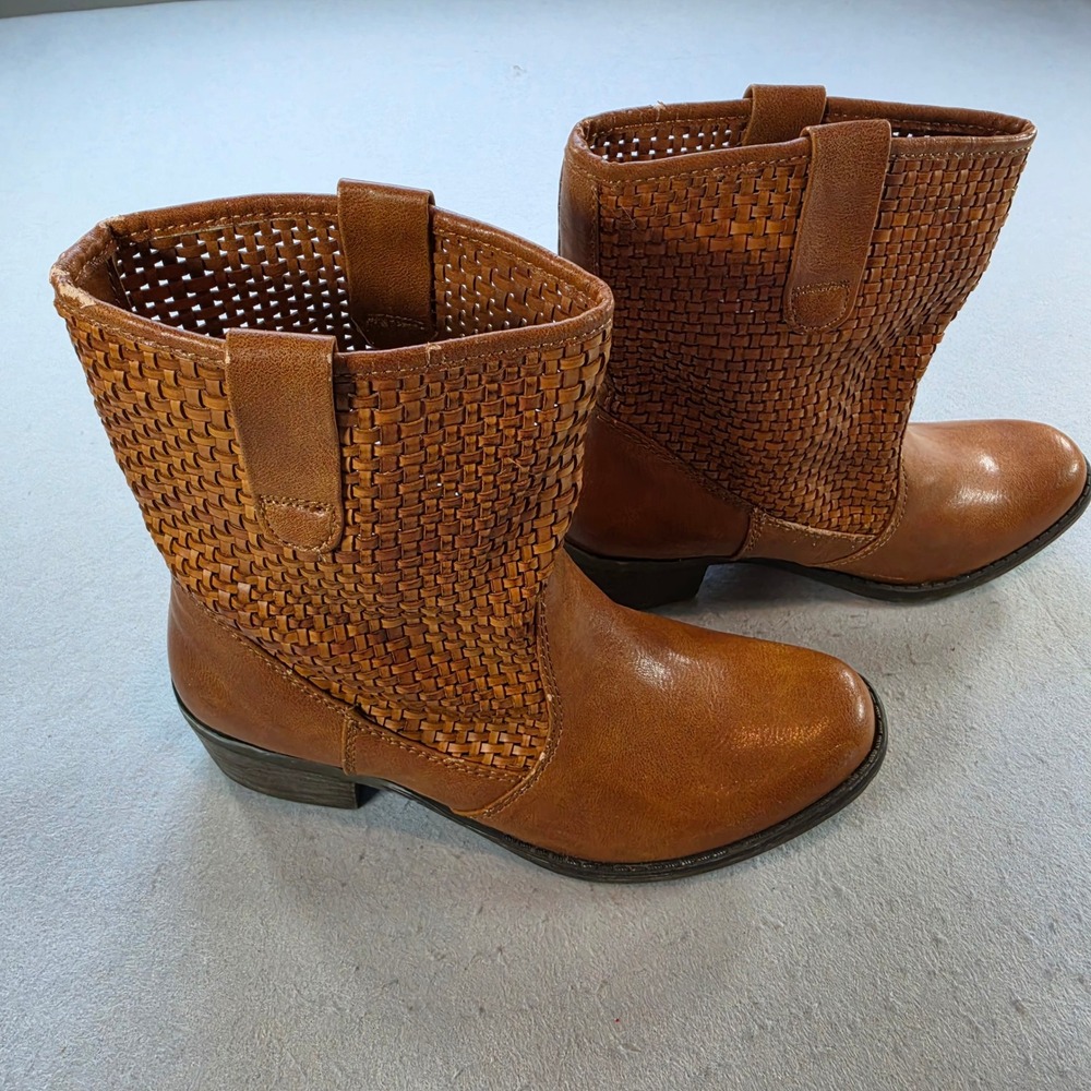 BareTraps Women Brown Woven Shaft Ankle Boots Western Slouchy Block Heel Booties